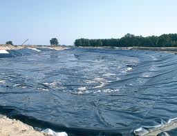 Geomembrana HDPE (PEHD) 1 mm , 5.3x50 , Rola 265 m2